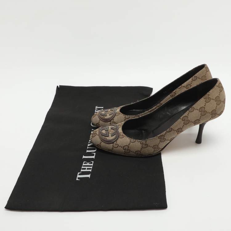 Pre Owned Gucci Interlocking G Size 37.5 Beige Canvas and Leather Pumps