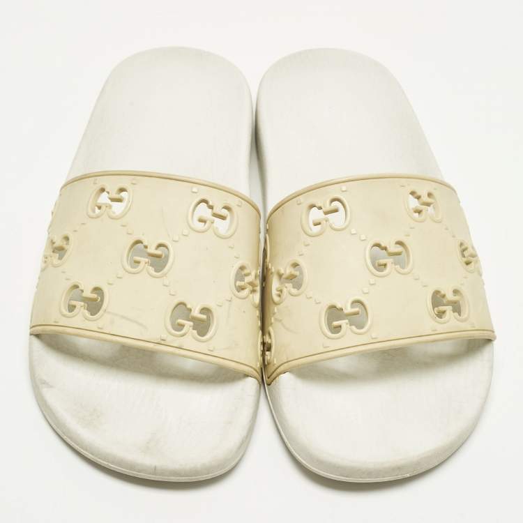 Pre Owned Gucci Size 37 Cream GG Rubber Pool Slides 