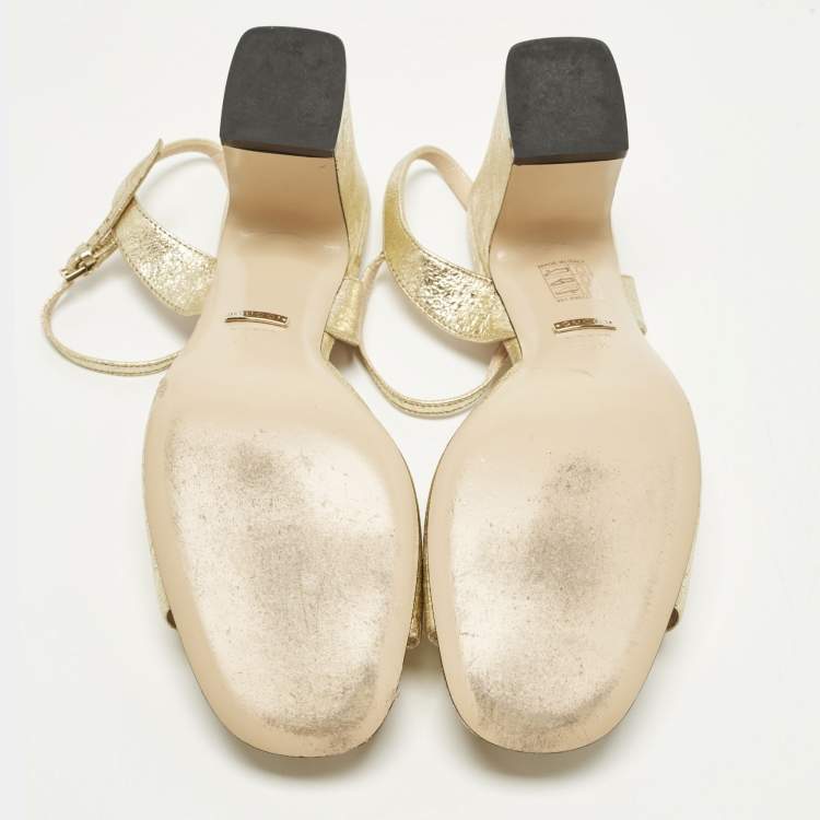 مملوكة مسبقًا Gucci GG Marmont Size 39.5 Gold Foil Leather Ankle Strap Block Heel Sandals