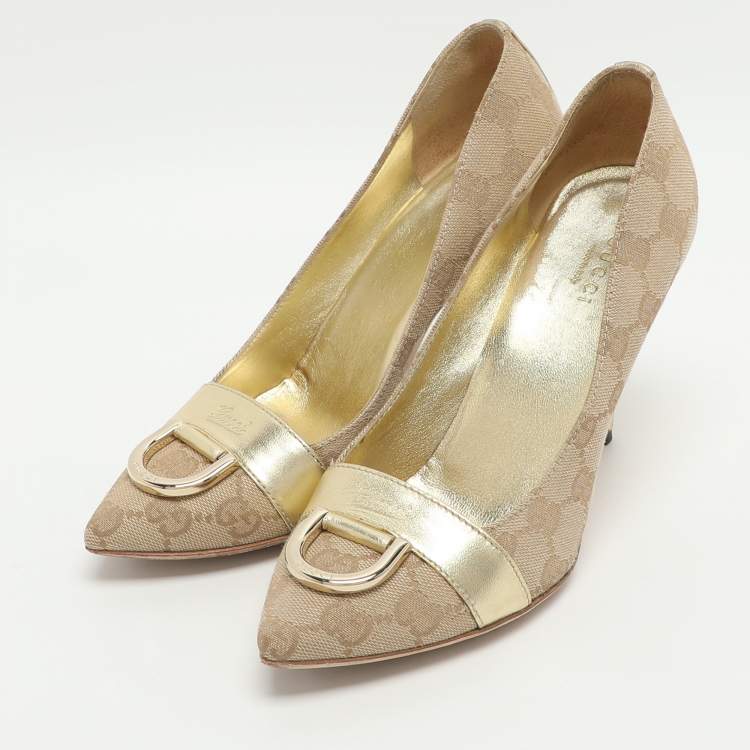 Pre Owned Gucci D Ring Size 35 Beige/Gold Canvas and Leather Pumps