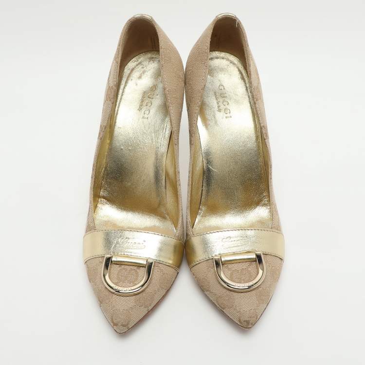 Pre Owned Gucci D Ring Size 35 Beige/Gold Canvas and Leather Pumps