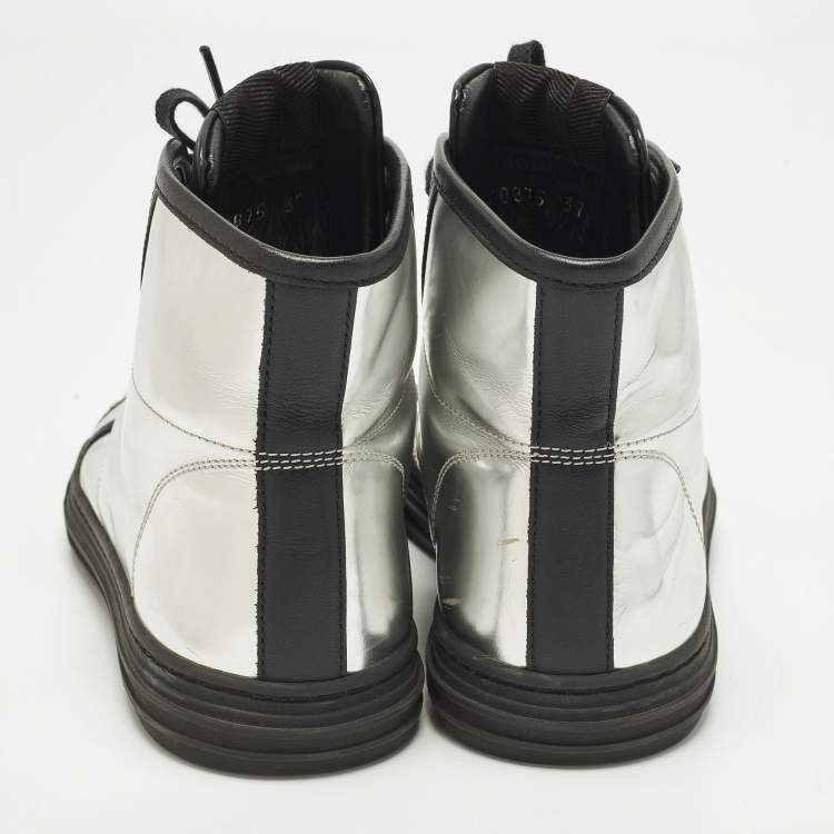 Pre Owned Gucci  Size 37 Silver Leather Studs High Top  Sneakers