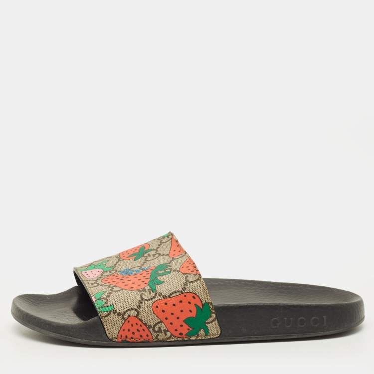 مملوكة مسبقًا Gucci  Size 37 Multicolour GG Strawberry Canvas Flat Slides