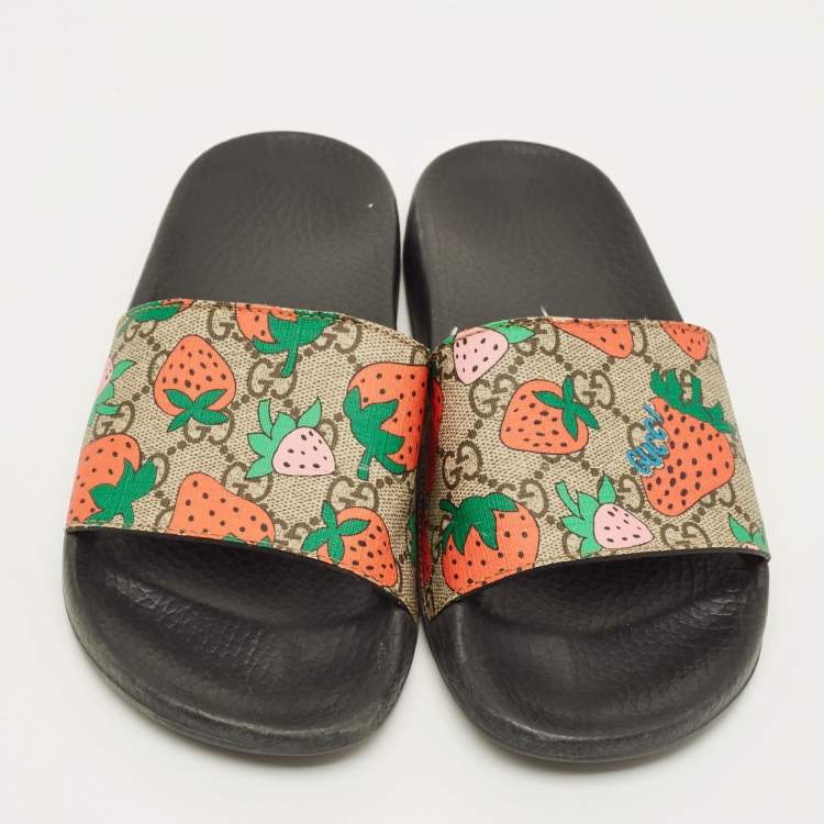 مملوكة مسبقًا Gucci  Size 37 Multicolour GG Strawberry Canvas Flat Slides