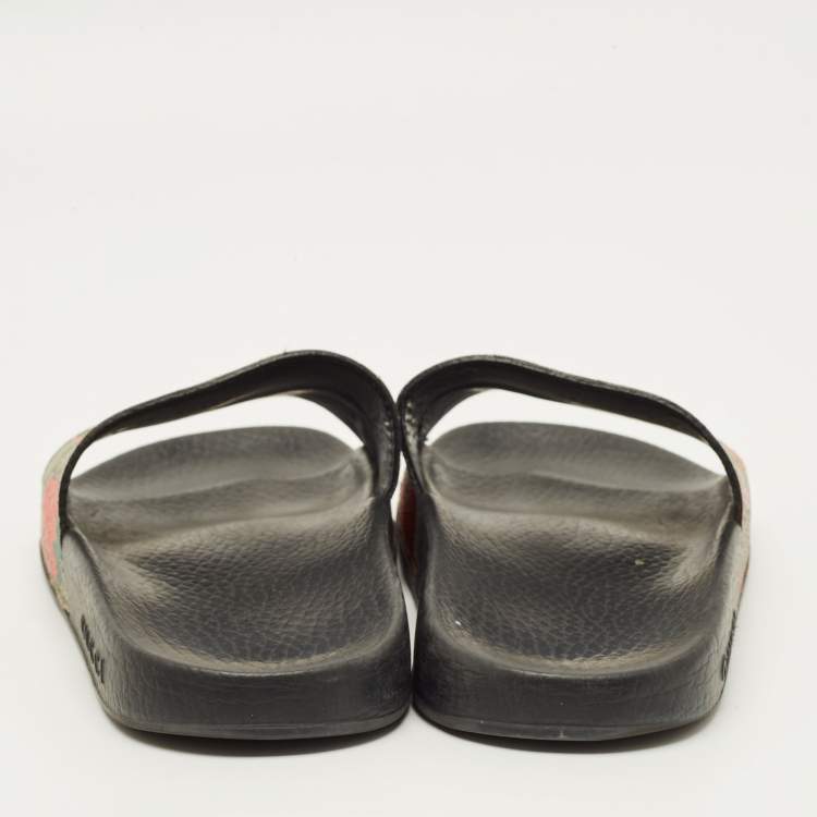 مملوكة مسبقًا Gucci  Size 37 Multicolour GG Strawberry Canvas Flat Slides