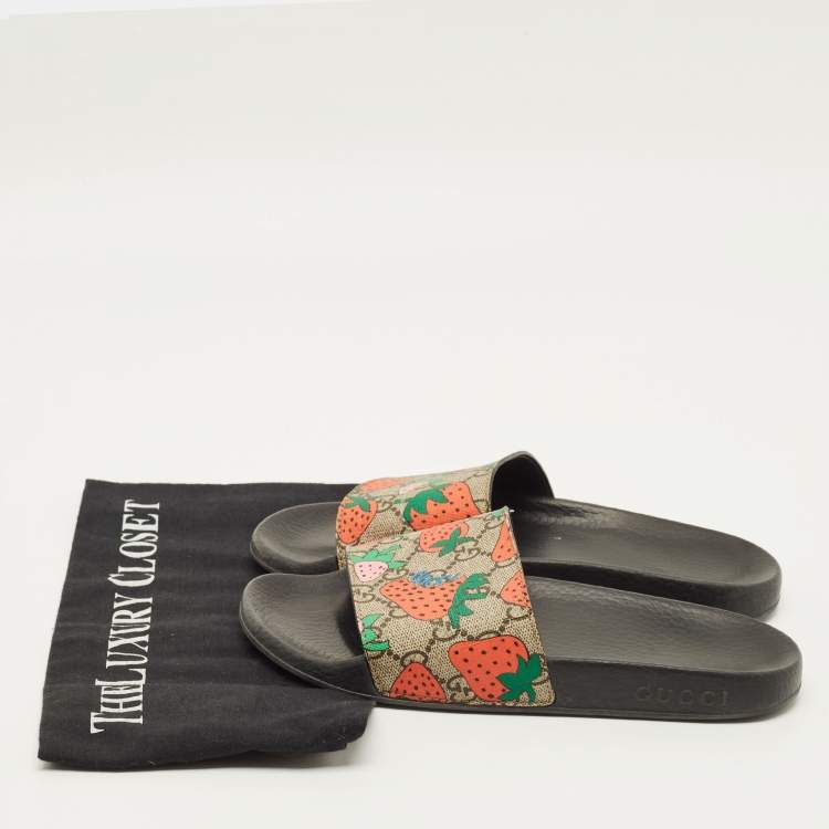 مملوكة مسبقًا Gucci  Size 37 Multicolour GG Strawberry Canvas Flat Slides