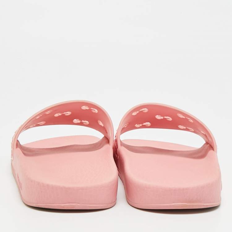 Pre Owned Gucci Size 40 Pink GG Rubber Pool Slide Sandals