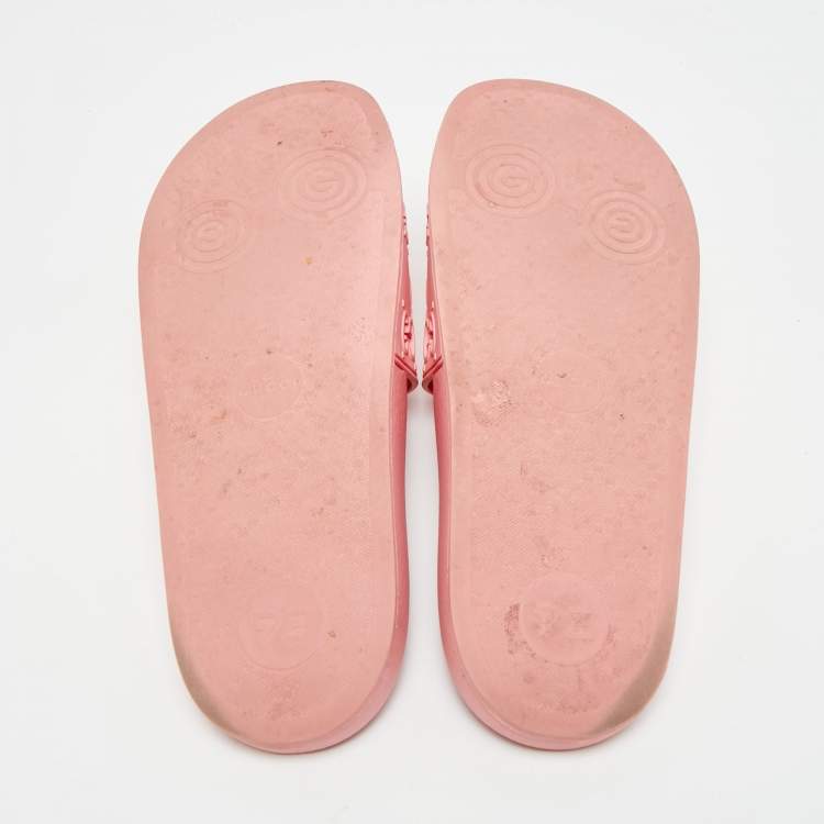 Pre Owned Gucci Size 40 Pink GG Rubber Pool Slide Sandals