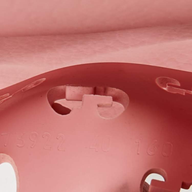 Pre Owned Gucci Size 40 Pink GG Rubber Pool Slide Sandals