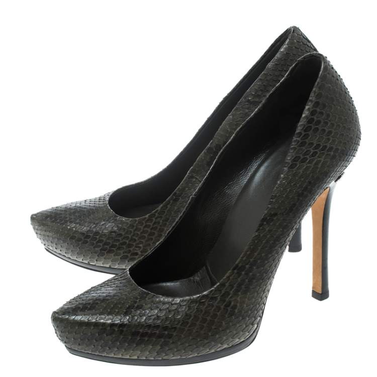 Pre Owned Gucci Khaki Green/Black Snakeskin Leather Platform Pumps Size 37