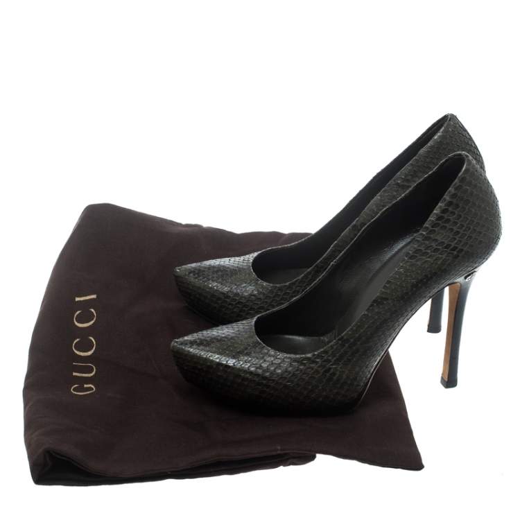 Pre Owned Gucci Khaki Green/Black Snakeskin Leather Platform Pumps Size 37