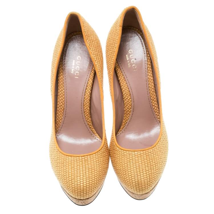Pre Owned Gucci Yellow Woven Jute Bumblebee Cork Platform Pumps Size 37