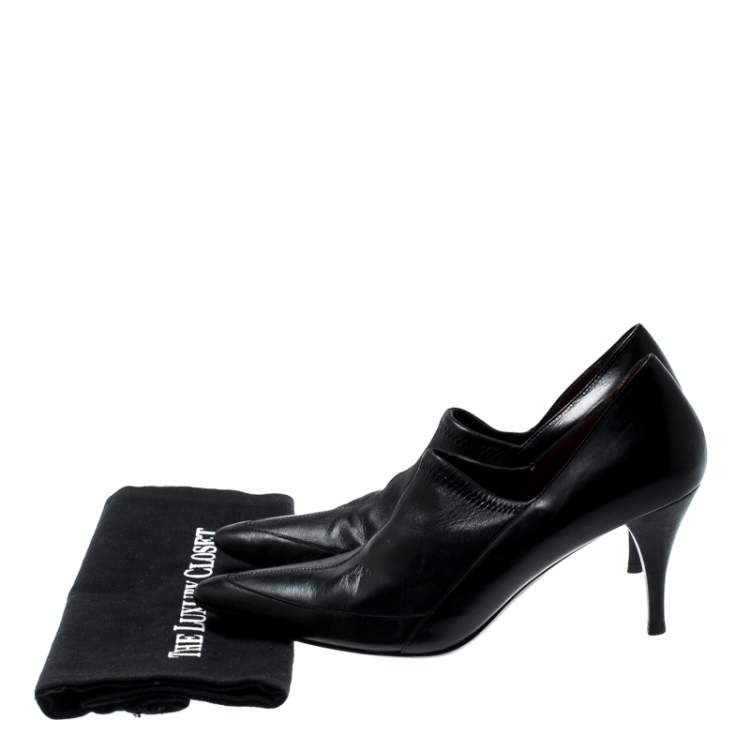 مملوكة مسبقًا Gucci Black Leather Pointed Toe Loafer Pumps Size 38