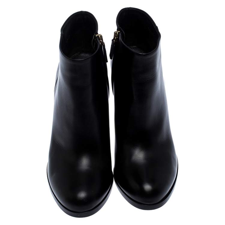 مملوكة مسبقًا Gucci Black Leather Ankle Booties Size 38.5