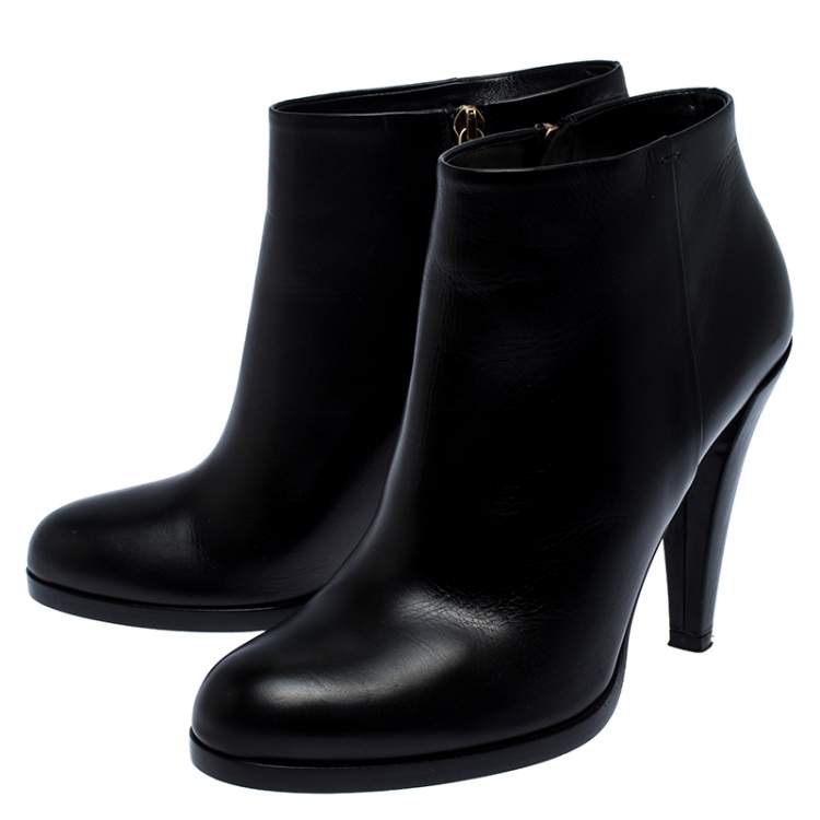 مملوكة مسبقًا Gucci Black Leather Ankle Booties Size 38.5