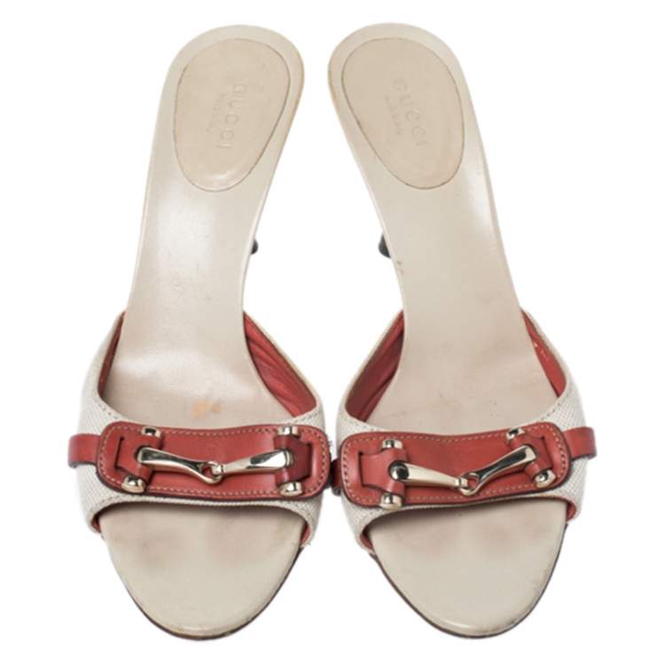 Pre Owned Gucci Beige/Red Canvas and Leather Open Toe Slide Sandals Size 38