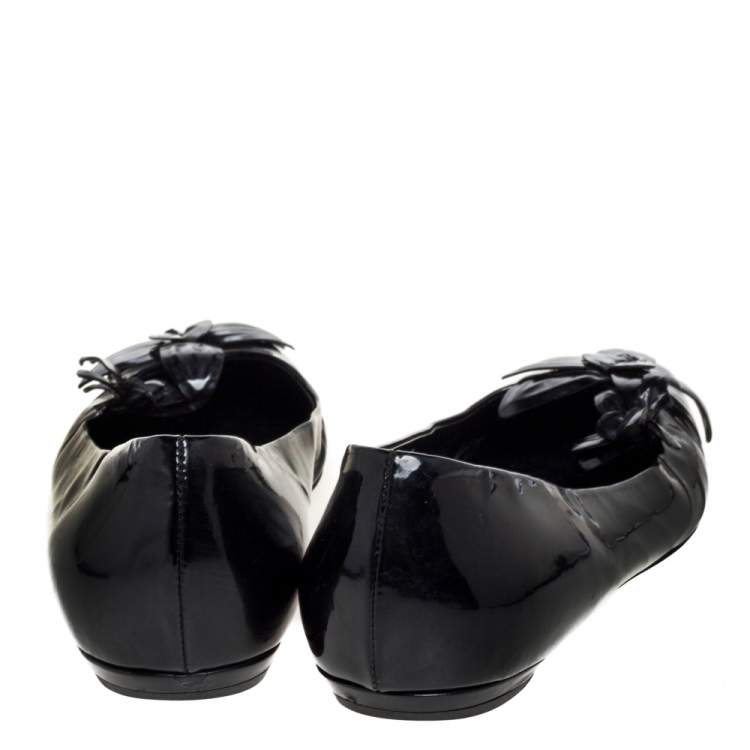 Pre Owned Gucci Black Patent Leather Flower Embellished Ballet Flats Size 37