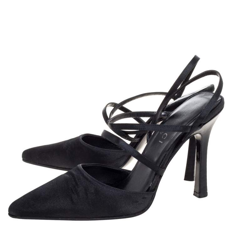 Pre Owned Gucci Black Satin Strappy Pointed Toe Sandals Size 35.5
