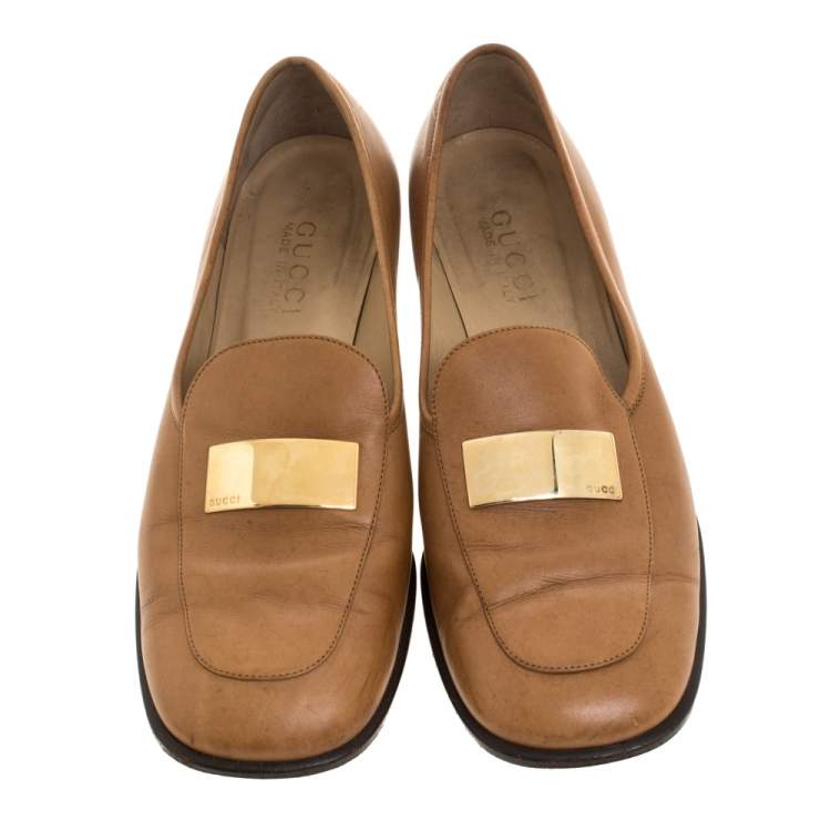 Pre Owned Gucci Brown Leather Gold-Tone Logo Plate Block Heel Loafer Pumps Size 37.5