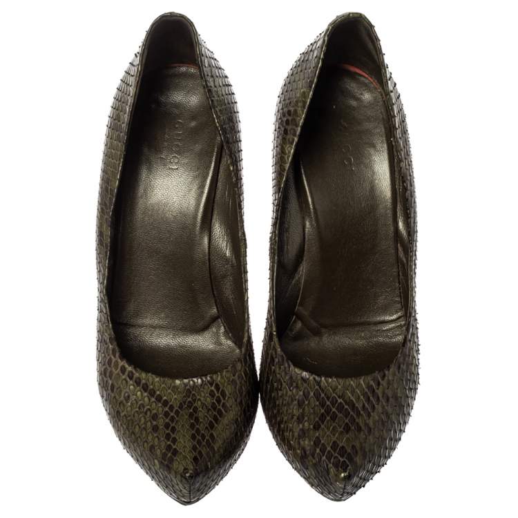 Pre Owned Gucci Green Python Leather Platform Pumps Size 40