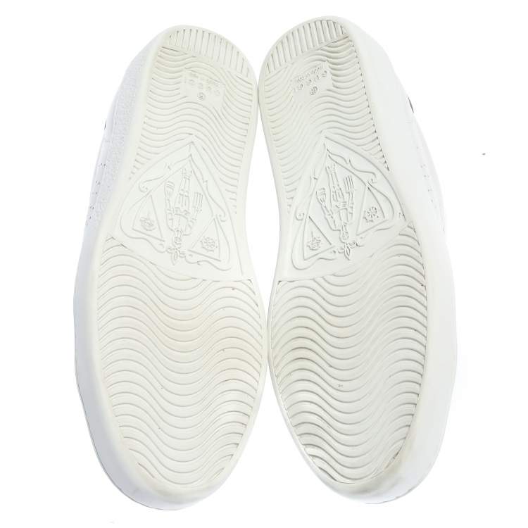 مملوكة مسبقًا Gucci White/Grey Perforated Interlocking G Leather Ace Sneakers Size 37