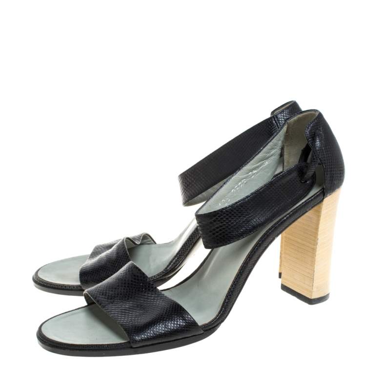 Pre Owned Gucci Vintage Black Snakeskin Ankle Cuff Open Toe Sandals Size 36