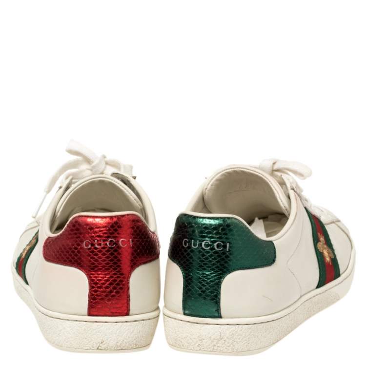 مملوكة مسبقًا Gucci White Leather Embroidered Bee Ace Low Top Sneakers Size 38.5