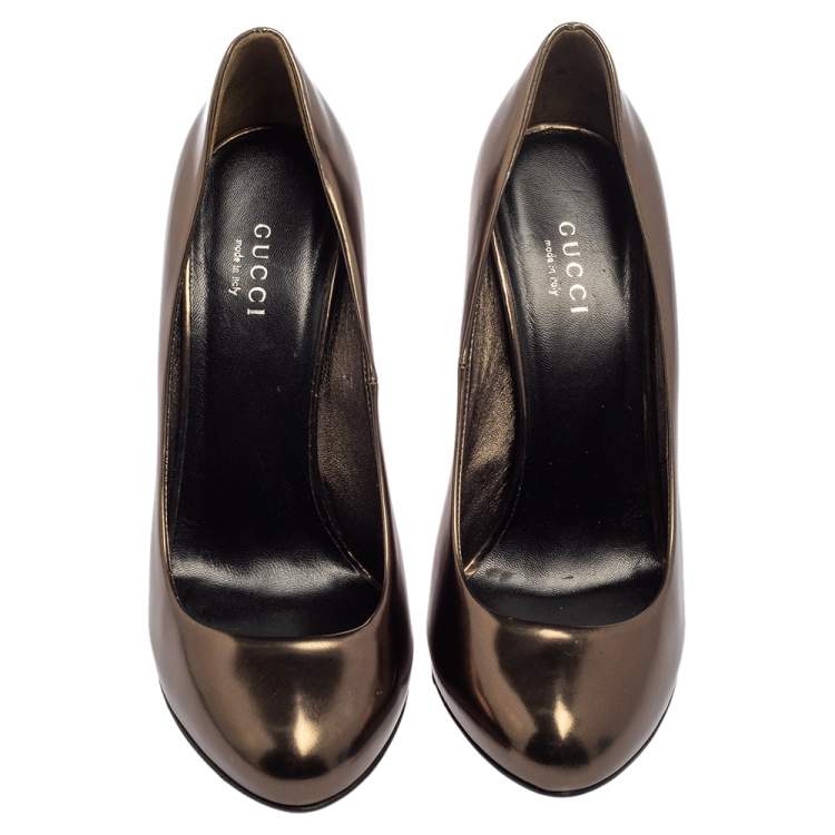 Pre Owned Gucci Metallic Green Patent Leather Round Toe Pumps Size 37