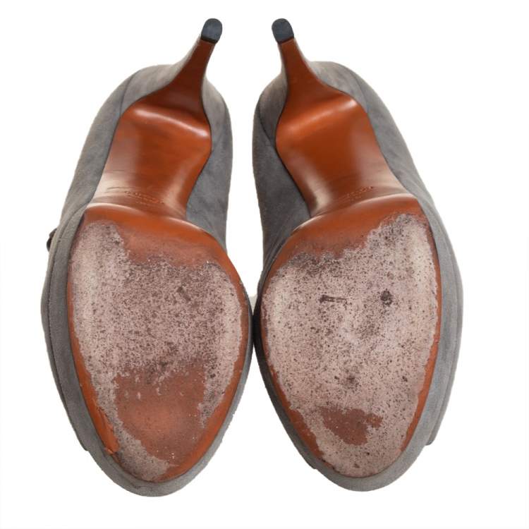 Pre Owned Gucci Grey Suede Platform Peep Toe Ankle Strap Sandals  Size 39