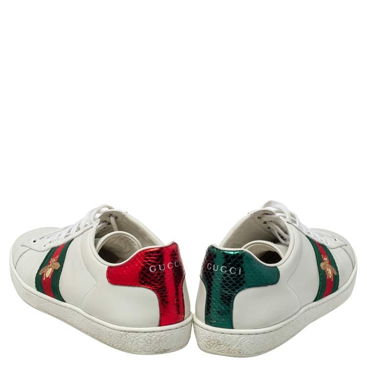 مملوكة مسبقًا Gucci White Leather Ace Embroidered Bee Low Top Sneakers Size 38.5
