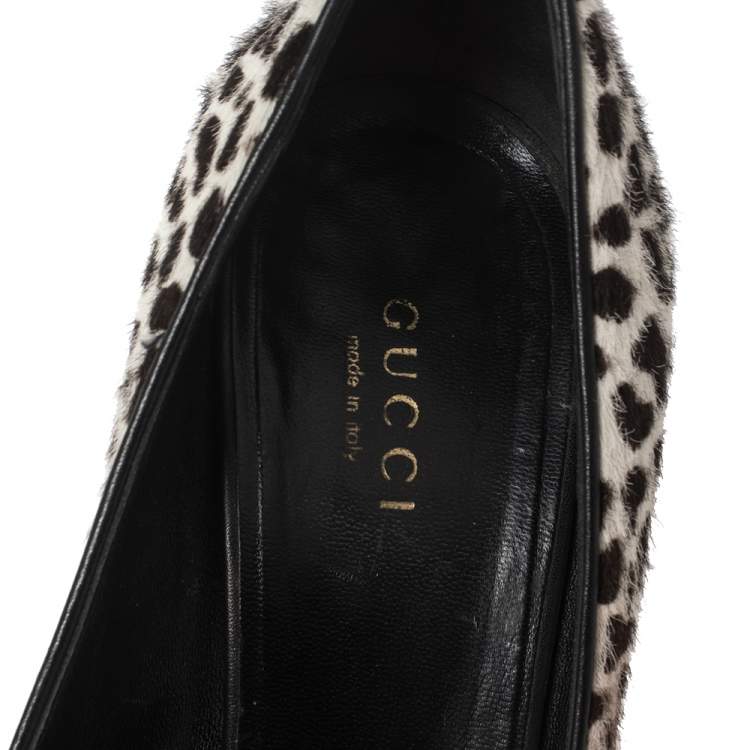 Pre Owned Gucci Brown Leopard Print Pony Hair Icon Bit Peep Toe Pumps Size 35.5