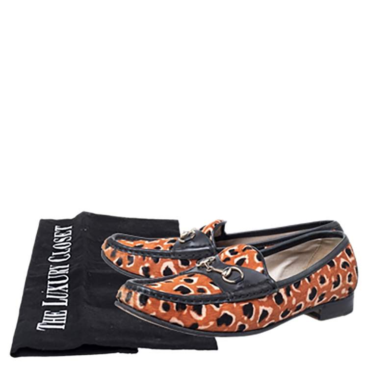 Pre Owned Gucci Brown Leopard Print Calf Hair And Black Leather Horsebit Slip On Loafers Size 39