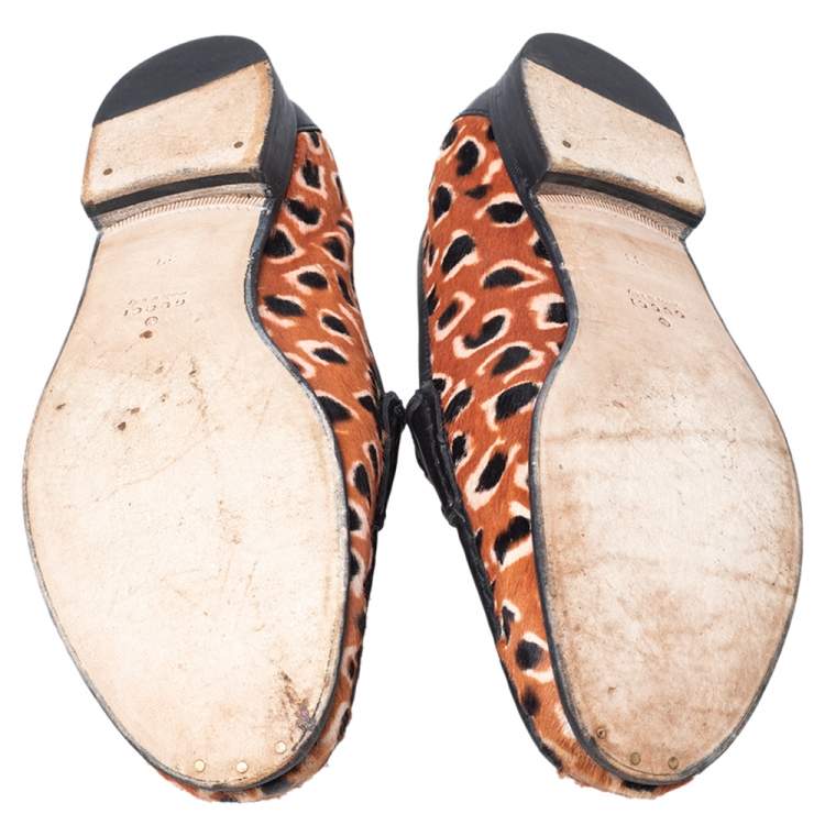 Pre Owned Gucci Brown Leopard Print Calf Hair And Black Leather Horsebit Slip On Loafers Size 39