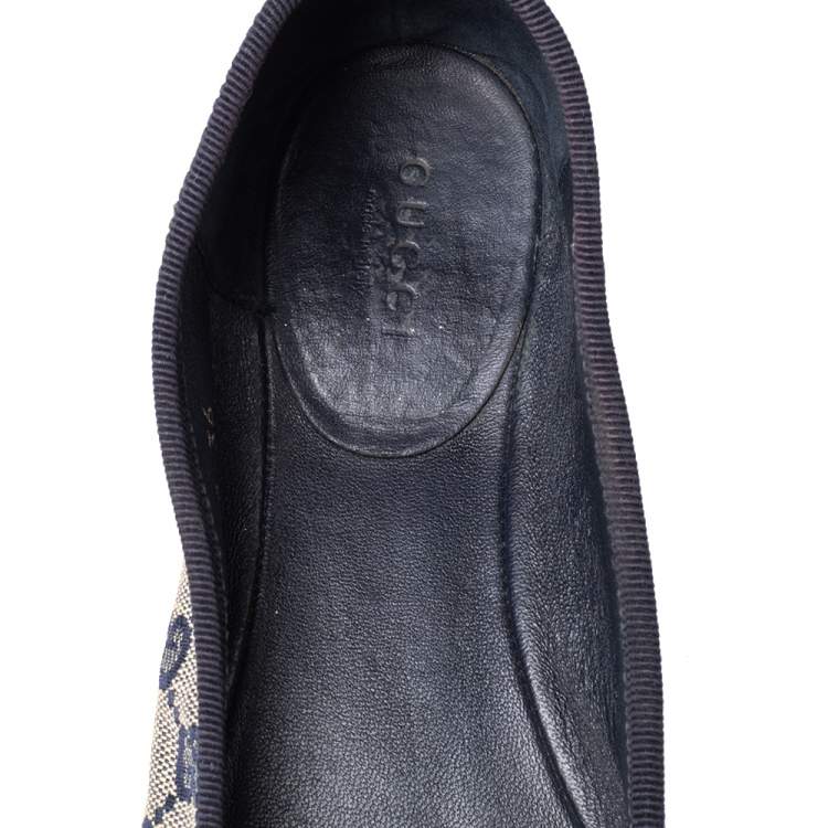 Pre Owned Gucci Beige/Blue GG Canvas And Leather Bow Ballet Flats Size 36