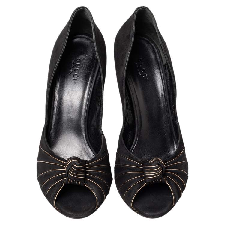 Pre Owned Gucci Black/Gold Suede Knotted Peep Toe Pumps Size 38.5