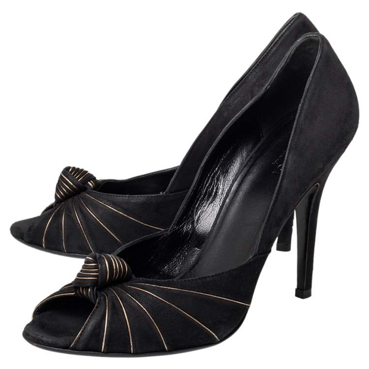 Pre Owned Gucci Black/Gold Suede Knotted Peep Toe Pumps Size 38.5