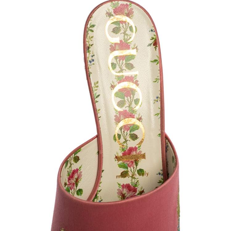 Pre Owned Gucci Pink Satin Dragon Embroidery Mule Sandals Size 38.5