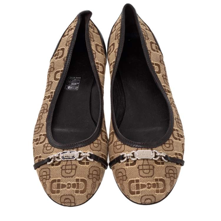 Pre Owned Gucci Beige/Brown Canvas And Leather Logo Embellished Ballet Flats Size 39