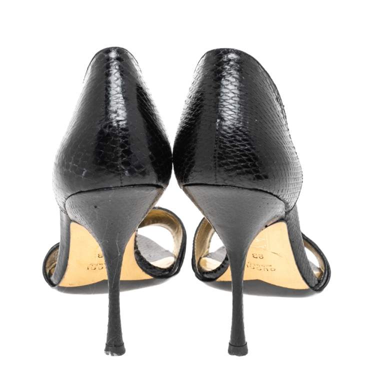 Pre Owned Gucci Black Leather Buckle Embellished D'orsay Pumps Size 41