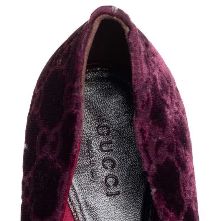 Pre Owned Gucci Burgundy GG Velvet Pumps Size 39.5