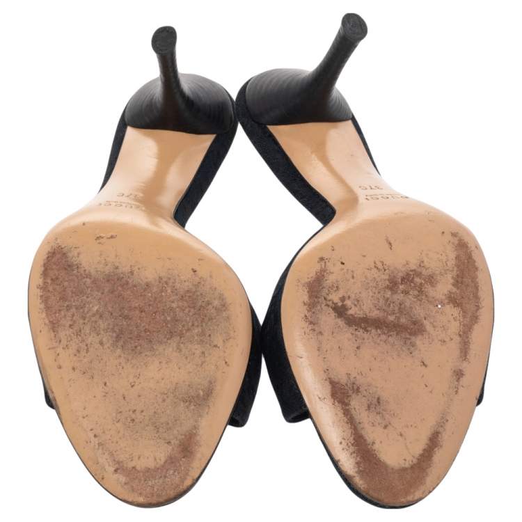 Pre Owned Gucci Black GG Canvas Slide Sandals Size 37