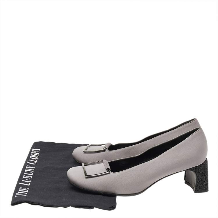 Pre Owned Gucci Grey Fabric Square Toe Metal Trim Block Heel Pumps Size 37.5