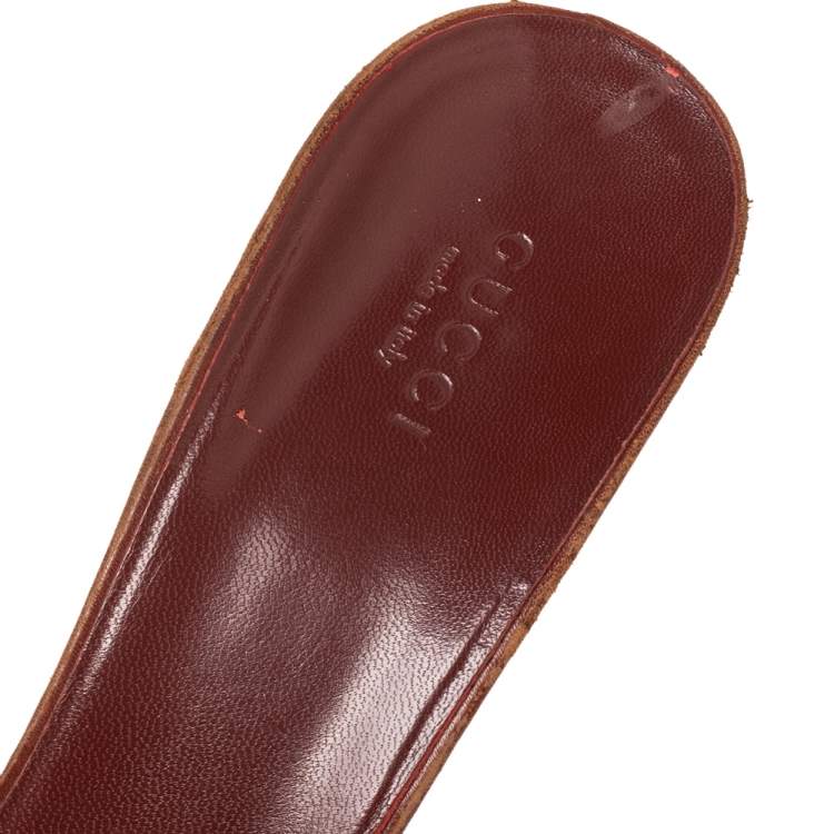Pre Owned Gucci Brown Leather Crest Slide Sandals Size 41