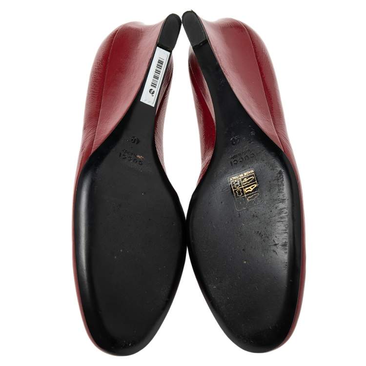 Pre Owned Gucci Red Patent Leather Wedge Round Toe Pumps Size 40