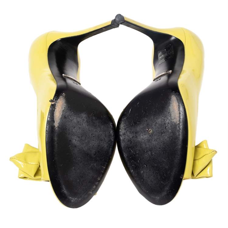 Pre Owned Gucci Yellow Patent Clodine Peep Toe Bow Pumps Size 38