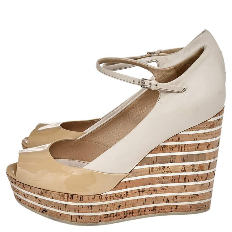 Pre Owned Gucci Beige Patent And Leather Cork Wedge Slingback Sandals Size 38