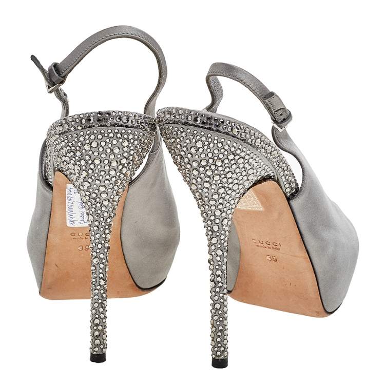 Pre Owned Gucci Grey Satin Peep Toe Platform Crystal Embellished Slingback Sandals Size 39