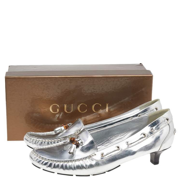Pre Owned Gucci Silver Leather Bamboo Tassel Loafer Pumps Size 40