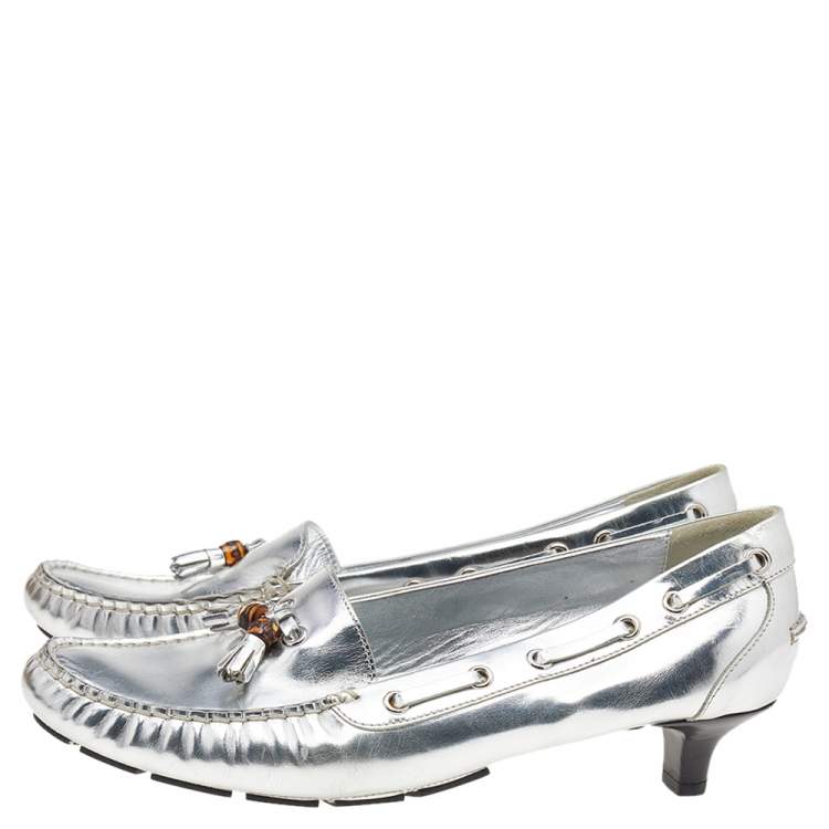 Pre Owned Gucci Silver Leather Bamboo Tassel Loafer Pumps Size 40
