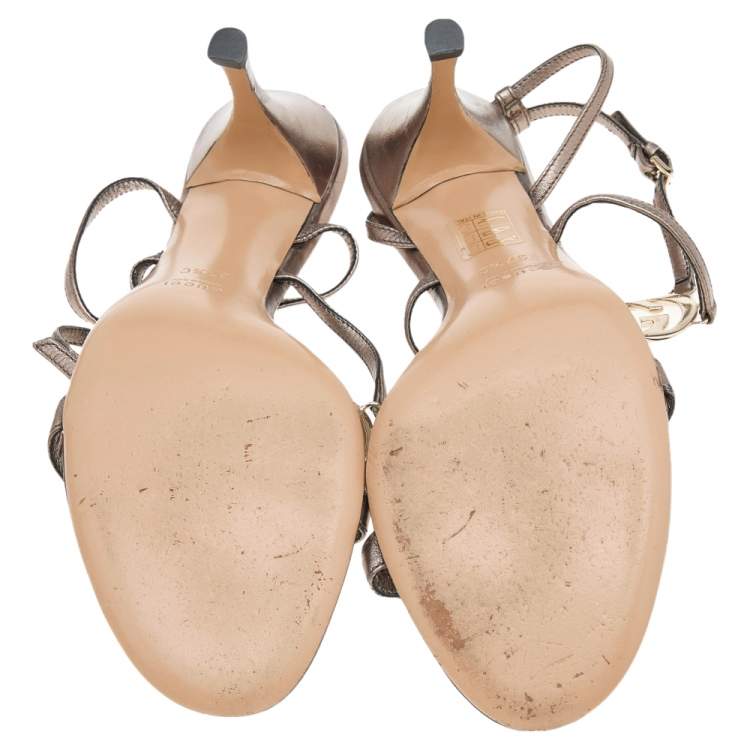 Pre Owned Gucci Metallic Grey Leather Ankle Strap Sandals Size 37.5